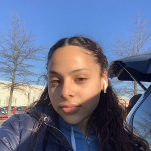 Meet your Posher, Daphne